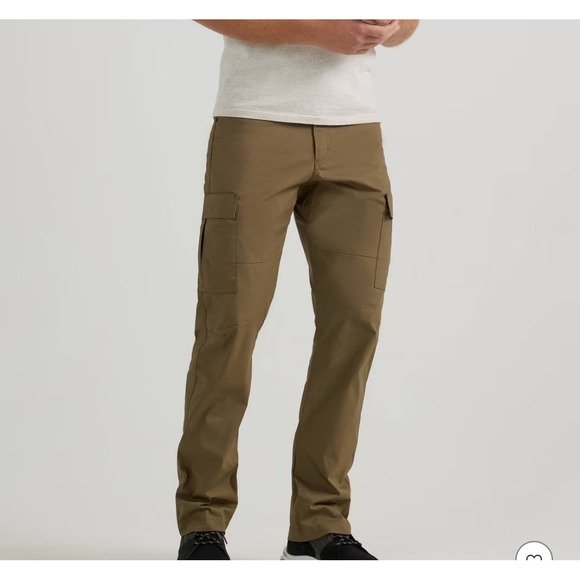 Wrangler ATG Cargo Pants Men Size 32x30 All Terraine Gear Stretch Straight Leg - Picture 1 of 14